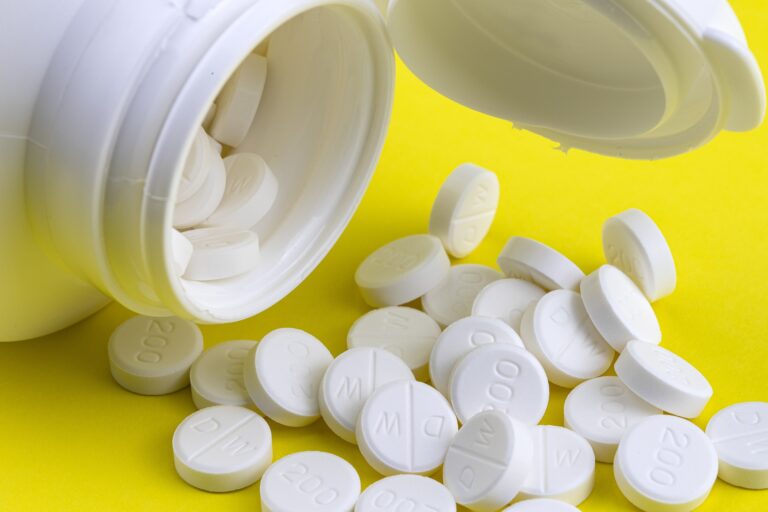 How to Treat Opioid Addiction: Understanding the Different Methods