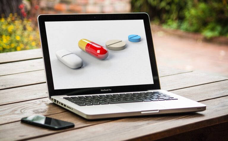 What to Consider When Buying Health and Fitness Drugs Online